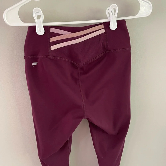 Fabletics Trinity Leggings - Purple - Size Small - EUC! - Picture 3 of 8